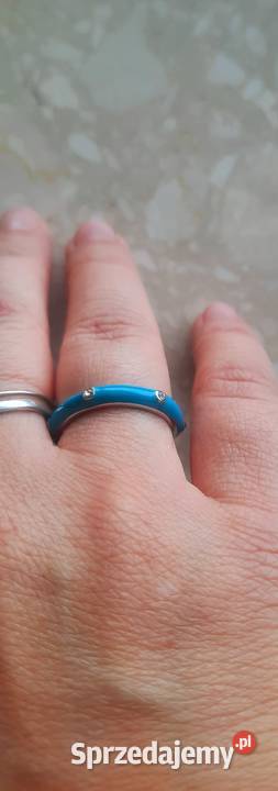 Nowy pierścionek obrączka posrebrzany z emalią i Pierścionki