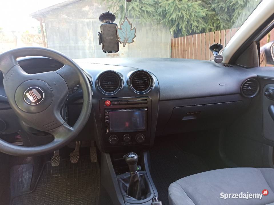 Seat Ibiza 12 benzyna 2005 r Ważne opłaty Nowa Ziemia