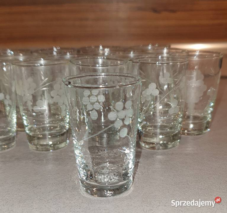 Kieliszki małe 21 sztuk