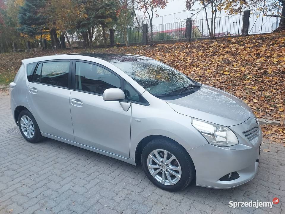 TOYOTA VERSO LIFT 16 benzyna bezwypadkowa sprzedam