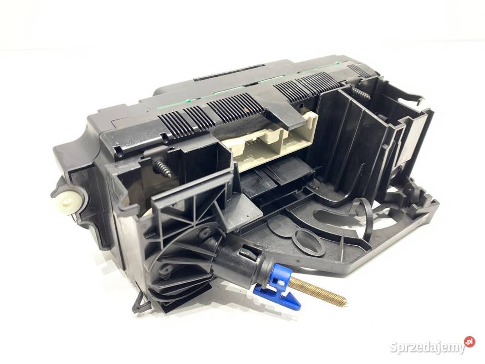 PANEL STEROWANIA NAWIEWU VW TOURAN Hatchback