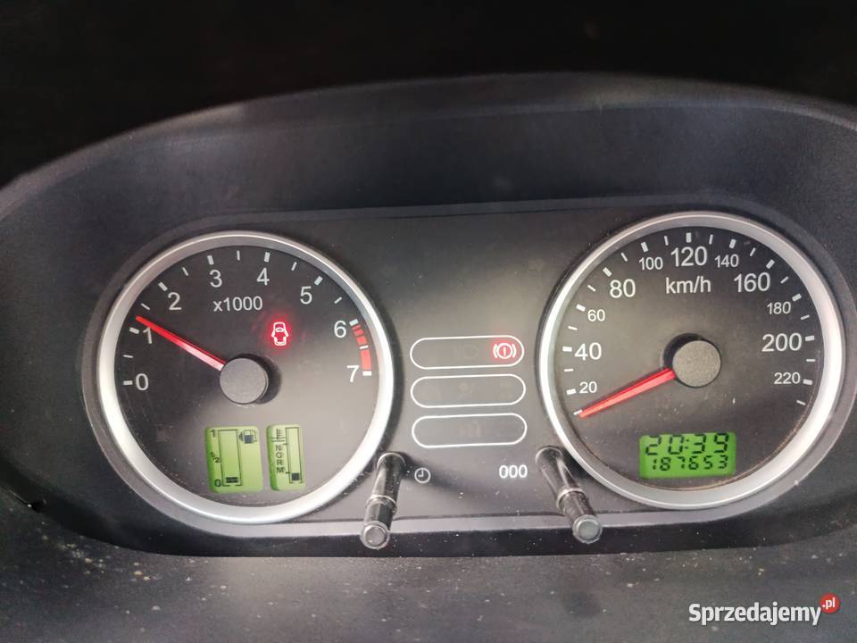 Ford Fiesta 14 59 kW 2004 r dawca części wielkopolskie Szklarka Myślniewska