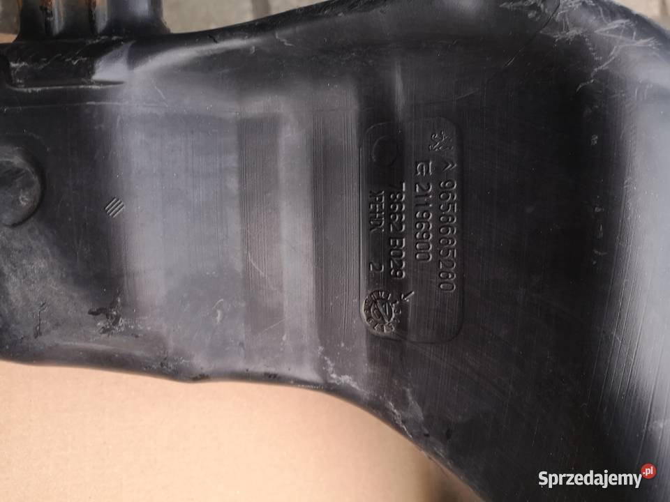 Błotnik Przód Citroen C4 zbiornik spryskiwaczy łódzkie