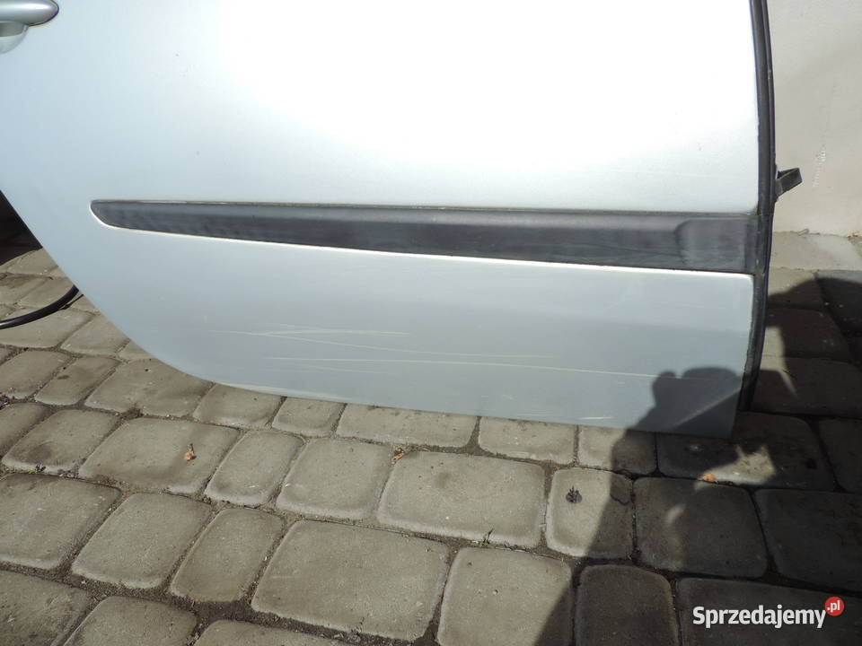 RENAULT LAGUNA 2 HB DRZWI PRAWY TYŁ małopolskie Nowy Sącz sprzedam
