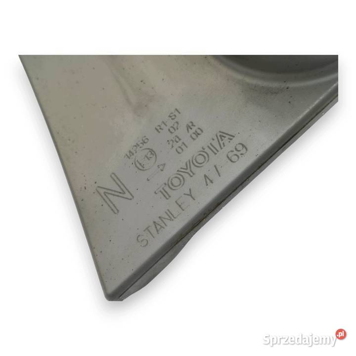 LAMPA PRAWA TYŁ Toyota Prius Plus tylna prawy lubelskie Chełm