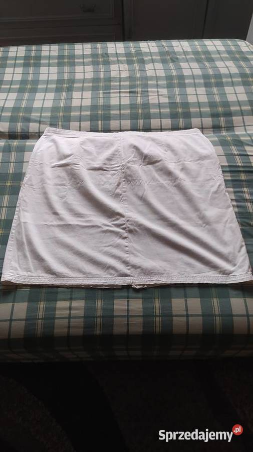 Elegancka krótka kremowa spódniczka Casual 4850 Ostrów Wielkopolski