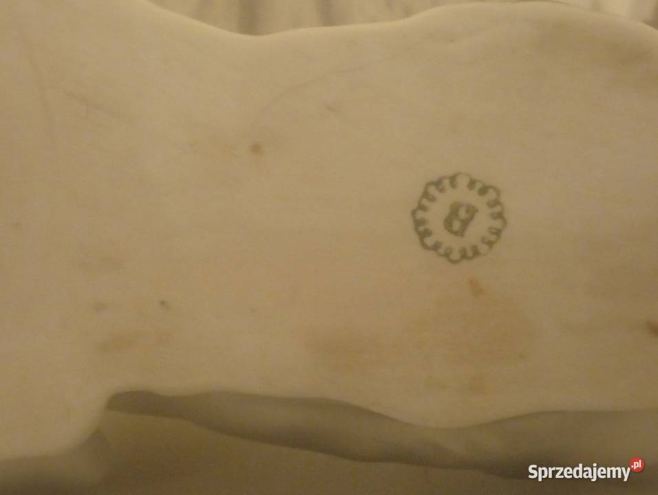 Porcelanowa figurka charta rosyjskiego produkcji Figurki i rzeźby śląskie