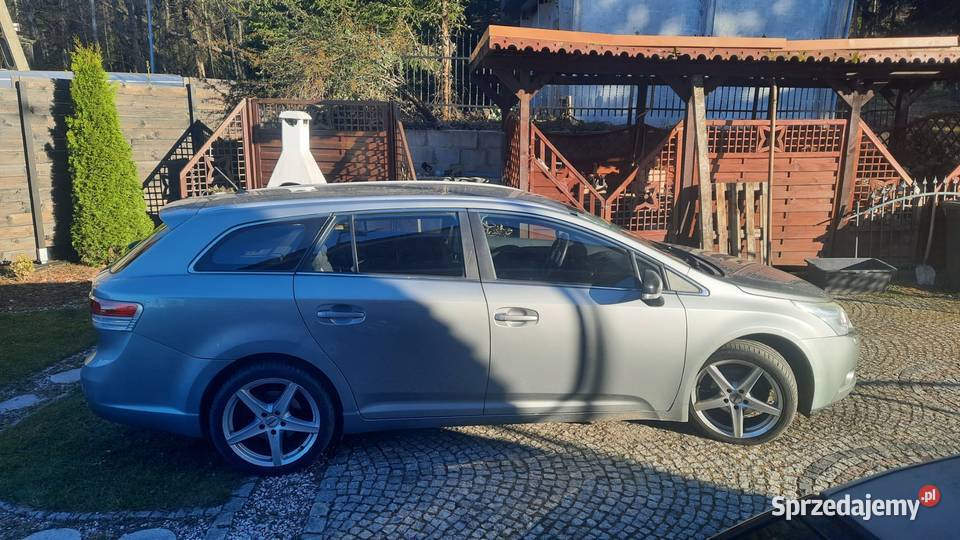 Toyota Avensis Kombi 18 Benzyna z potwierdzonym poduszka powietrzna Karpacz