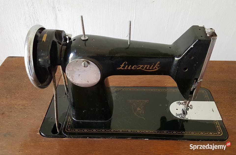 Maszyna do szycia Łucznik antyk zabytek Warszawa