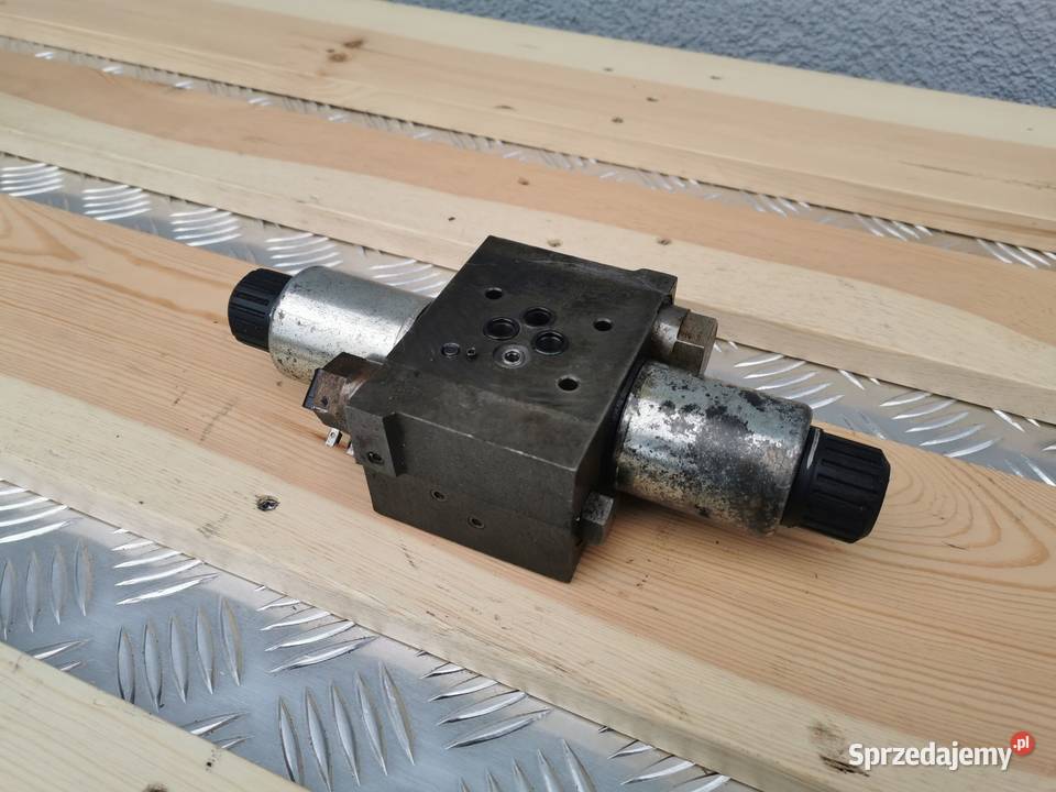 Blok hydrauliczny kierunku jazdy Manitou MLT Pozostałe Wilkowo sprzedam
