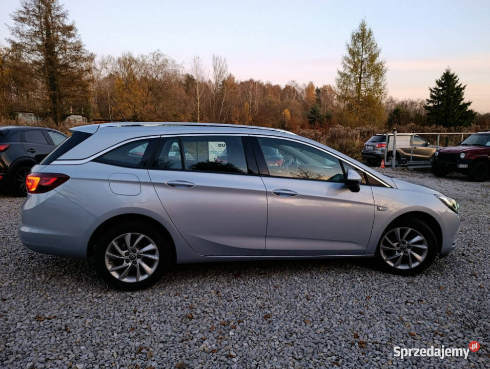 Opel Astra Astra Sports Tourer Bezwypadkowa mały 1400cm3 Dulowa sprzedam