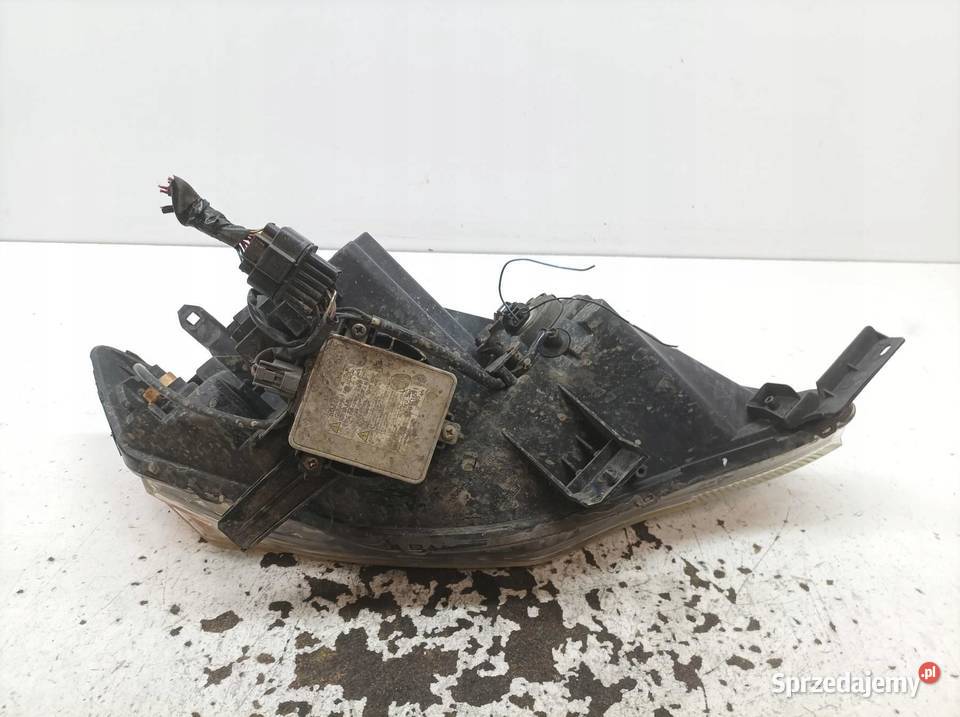 LAMPA PRZÓD LEWA XENON EU Mitsubishi Outlander