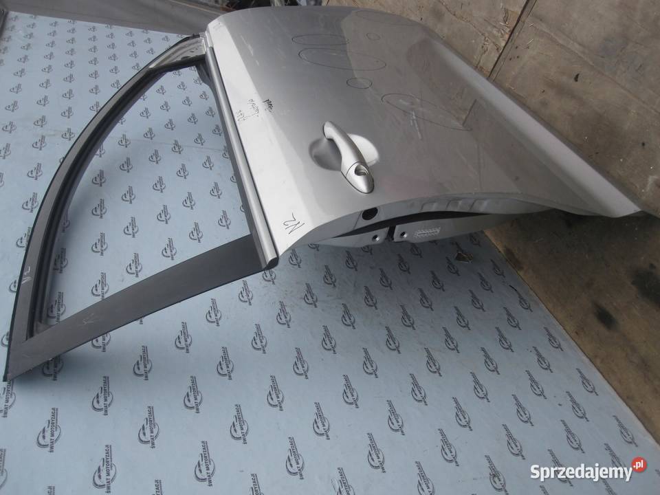 KIA SPORTAGE III 12r drzwi prawe przód