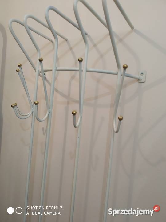 metalowy wieszak na ubrania Żary