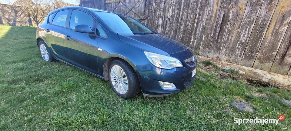 Opel astra J 2011r sprzedam