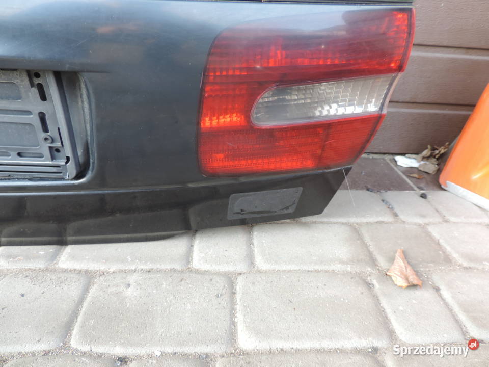 VOLVO V40 I FL TYLNA KLAPA BAGAŻNIKA Nowy Sącz