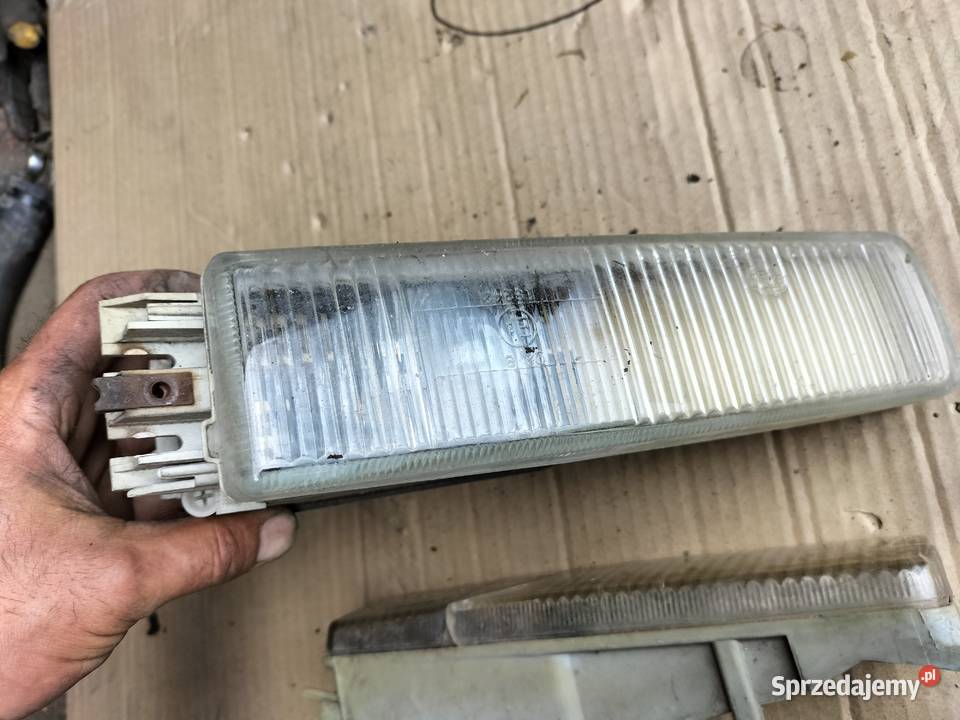 AUDI 80 B4 80B4 HALOGEN PRAWY LEWY HELLA Kamień-Kolonia