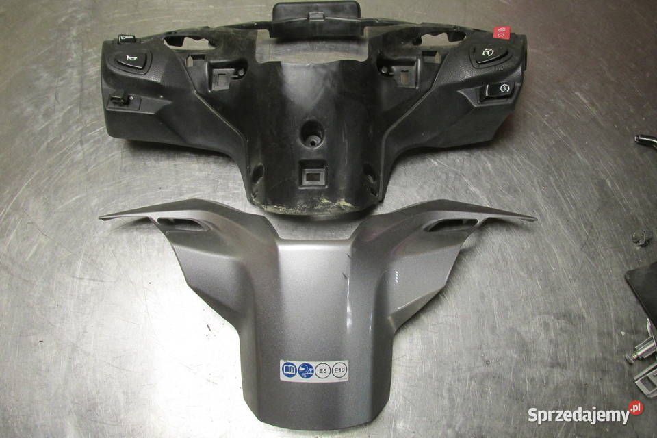 Obudowa kierownicy przełączniki Honda SH 300 18r Części i akcesoria motocyklowe Sandomierz