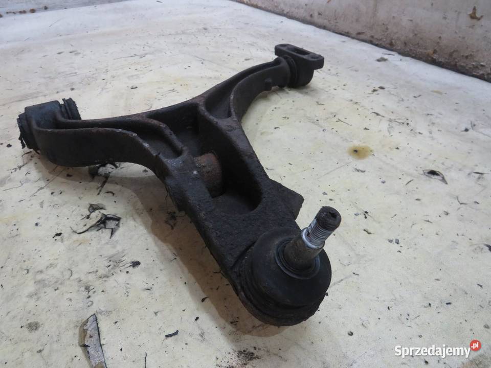 WAHACZ PRAWY PRZÓD JEEP WK 30 CRD