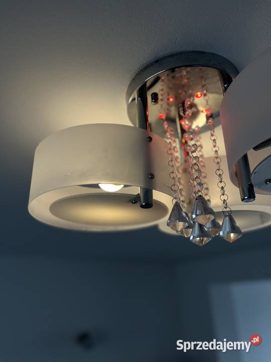 Lampa sufitowa z kryształkami kolory led