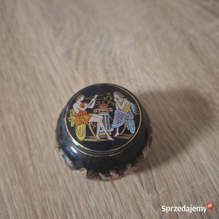 Porcelana wazony filiżanki kubki i wiele innych