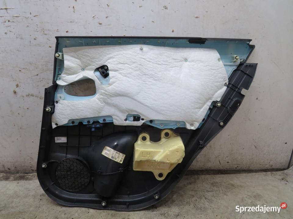 BOCZEK TAPICERKA DRZWI LEWY TYŁ SEDAN AVENSIS Tapicerki samochodowe