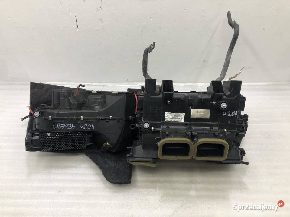 NAGRZEWNICA MERCEDES CKLASA W204 A2048300962