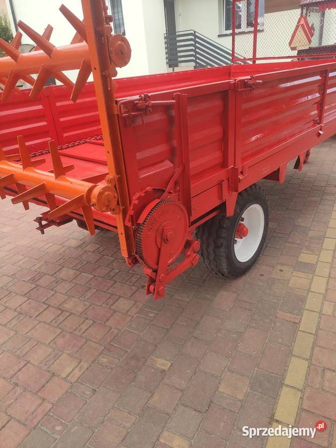 Przyczepka 4 tony rozrzutnik obornika 1 osiowy Iłża