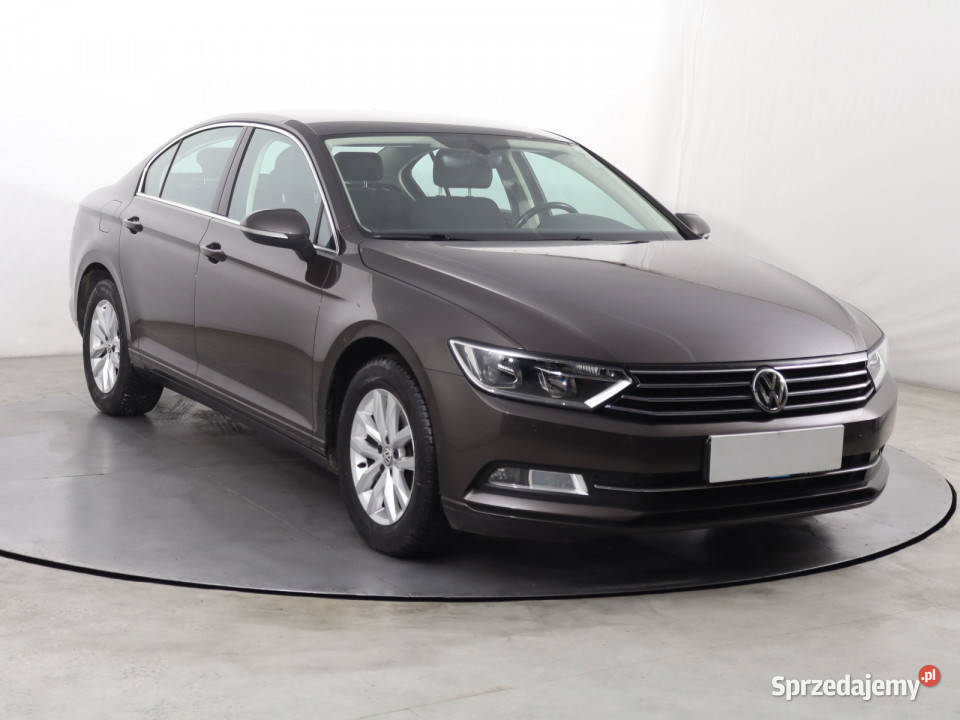 VW Passat 18 TSI benzyna