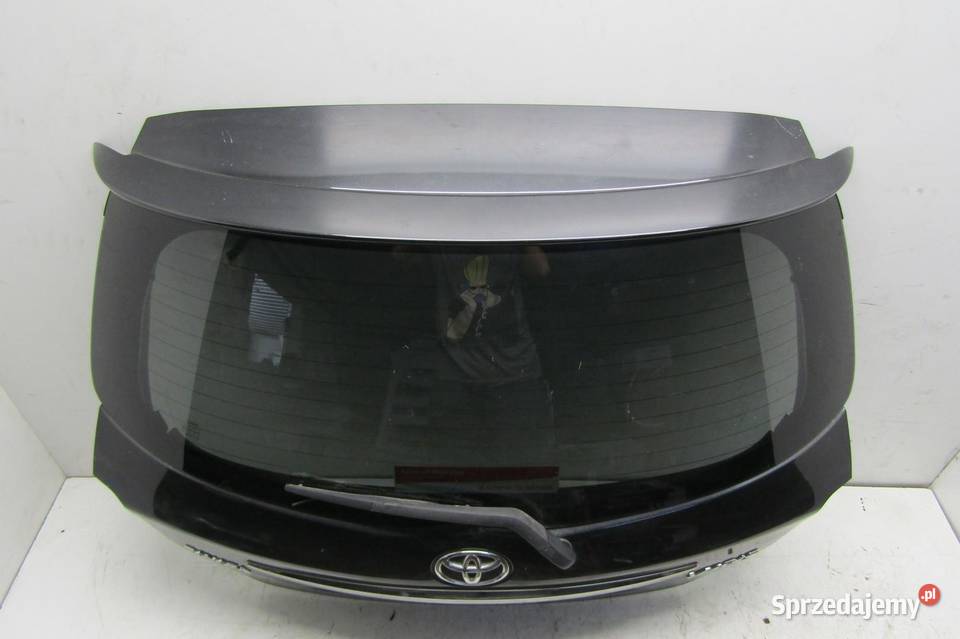 KLAPA BAGAŻNIKA TYLNA TYŁ 209 TOYOTA YARIS III