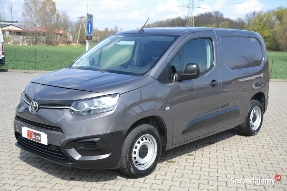 Toyota Proace City USZKODZONY 110 benzyna manualna sprzedam