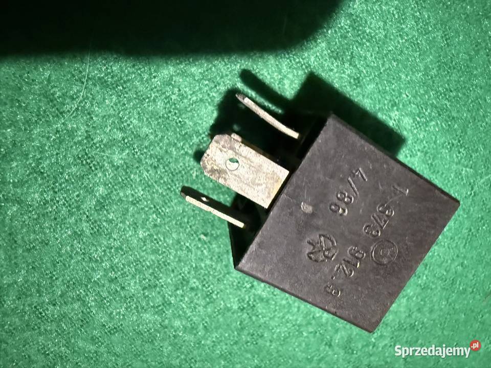 Przekaźnik pompy paliwa BMW e28 e30 Pompy paliwa