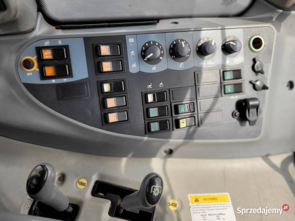 Valtra N121 traktor 137 Zaklików sprzedam