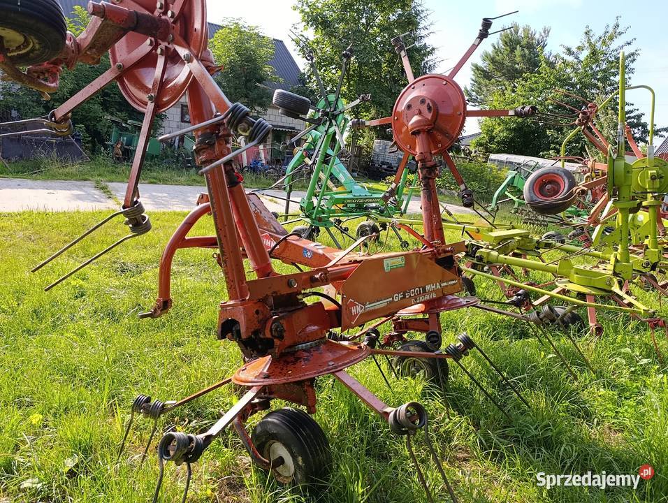 Przewracają kuhn zgrabiarka Deutz fahr Rawica Stara