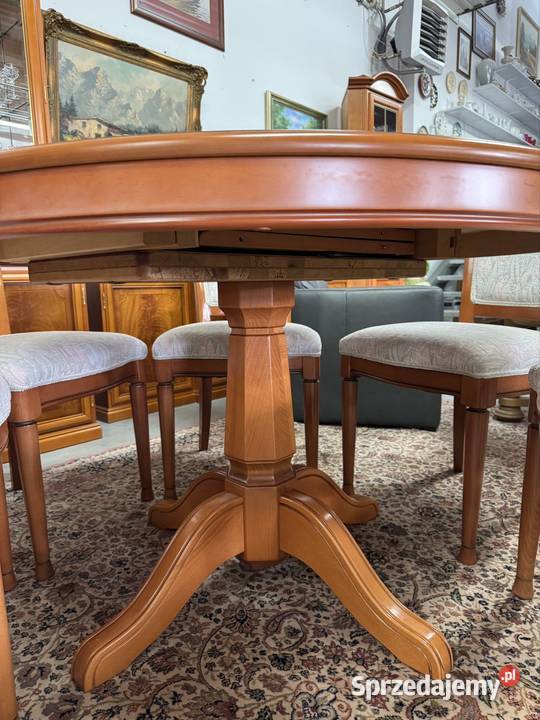 Okrągły stół włoski rozkładany z sześcioma Ełk