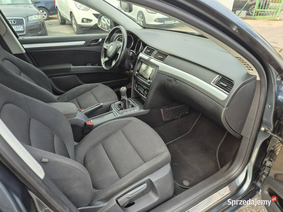 koda Superb 16TDI Facelift Kombi II 20082015 czujnik parkowania