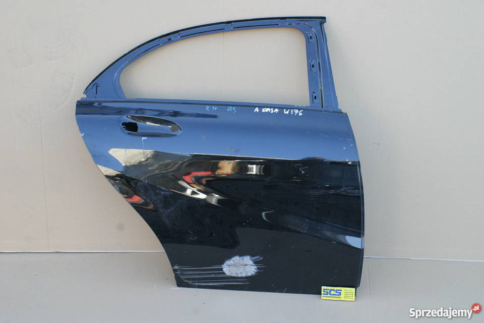 MERCEDES AKLASA W176 DRZWI PRAWY TYŁ TYLNE 1218 osobowe