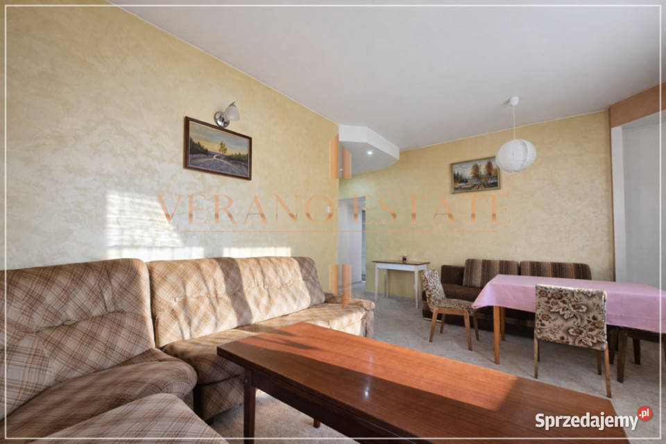 Przestronny dom dwurodzinny z trzema garażami Zgierz