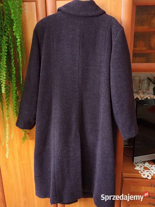 Długi płaszcz ocieplany