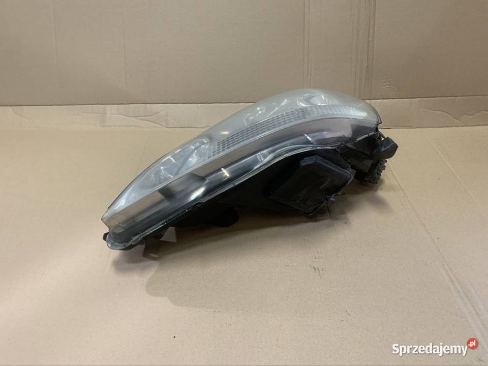 Reflektor lampa przód lewa prawa Toyota avensis osobowe Szczecin