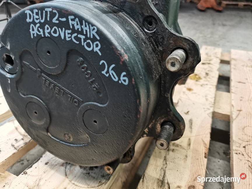 Deutzfahr 266 Agrovector Zwrotnica Carraro prawy
