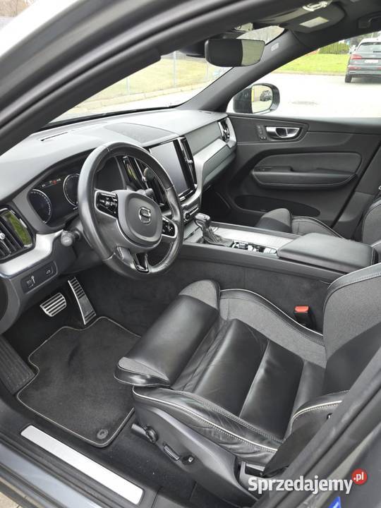 Volvo XC60 2020 D4 R Designe 141 kmNajważniejsze Wieliczka