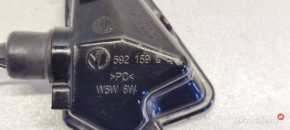 MERCEDES X117 CLA LAMPKA LUSTERKA LEWA sprzedam