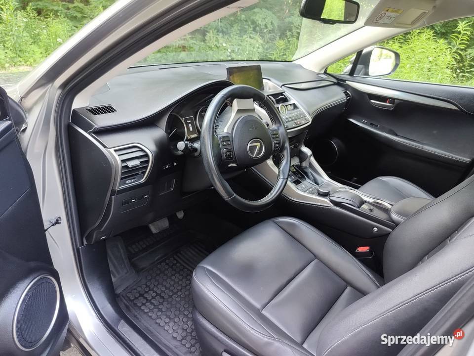 Lexus 300H 4x4 Panorama Bezwypadkowy serwisowany kurtyny powietrzne