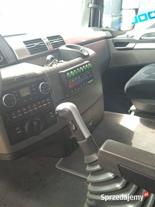 Ciagnik 6x4 l z dzwigiem Palfinger do drzewa do mazowieckie