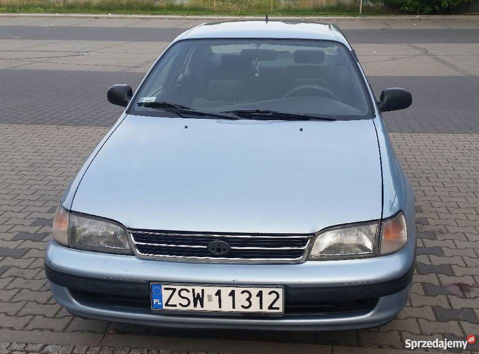 Toyota Carina GLi 20 LPG radio / CD Świnoujście sprzedam