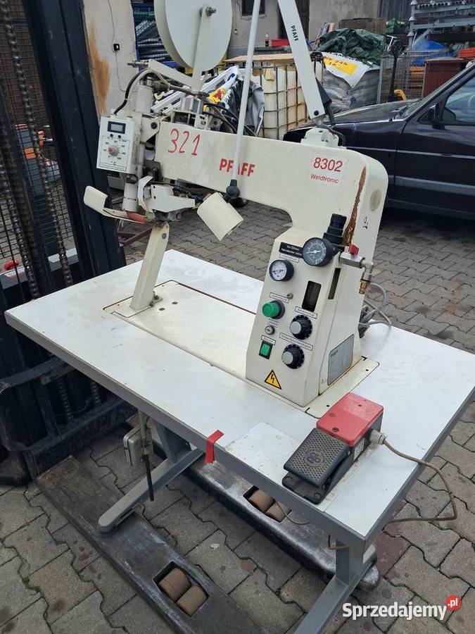 Maszyna szwalnicza uszczelniacz szwów Pfaff Produkcja Ostrowiec Świętokrzyski