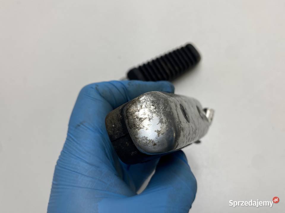 SUZUKI SIXTEEN UX125 PODNÓŻKI PASAŻERA STOPKA Siedlce