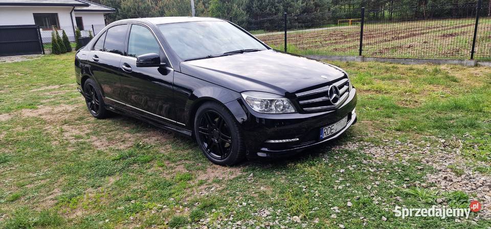 MercedesBenz C300 30 Benzyna 4matic lakier metallic Dębica sprzedam