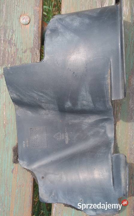 Osłona silnika prawa VOLVO S60 V70 XC70 8667031 Ciarka